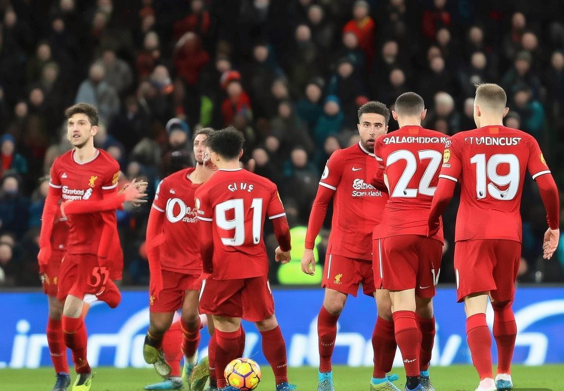 萨拉赫出战非洲杯，利物浦主帅斯洛特面临战术调整新契机